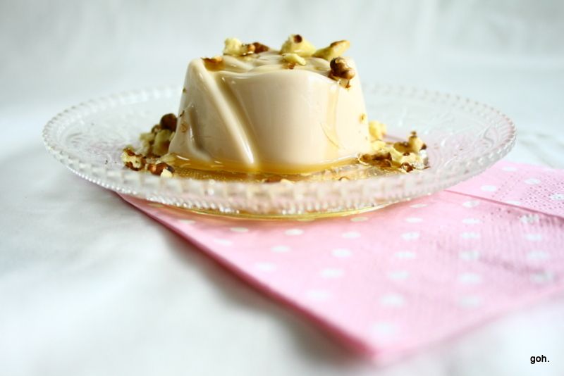 Panna cotta z miodem i orzechami włoskimi